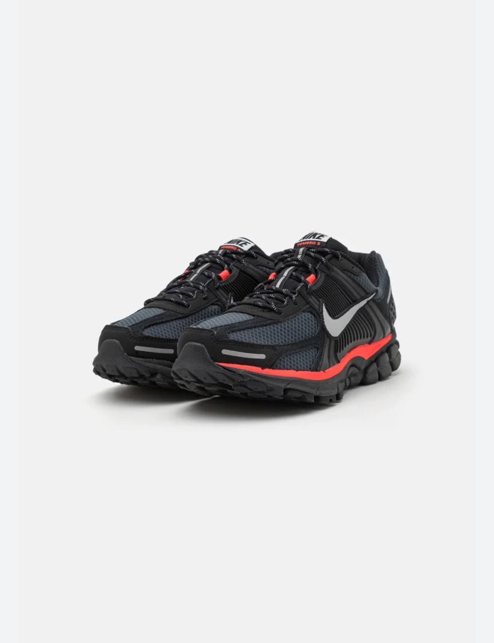 Nike Vomero 5 bred