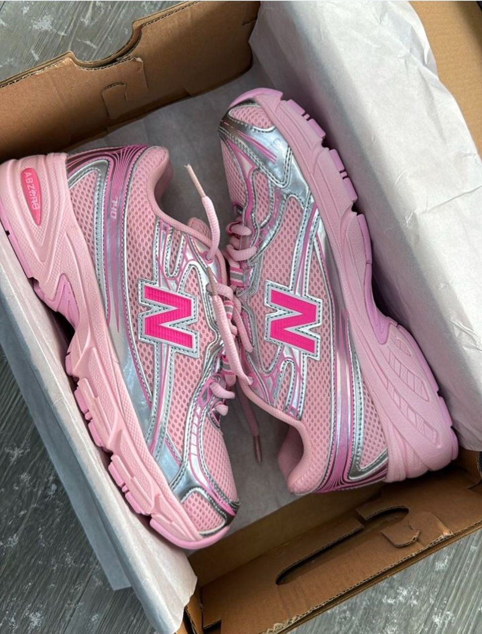 New balance 740 pink