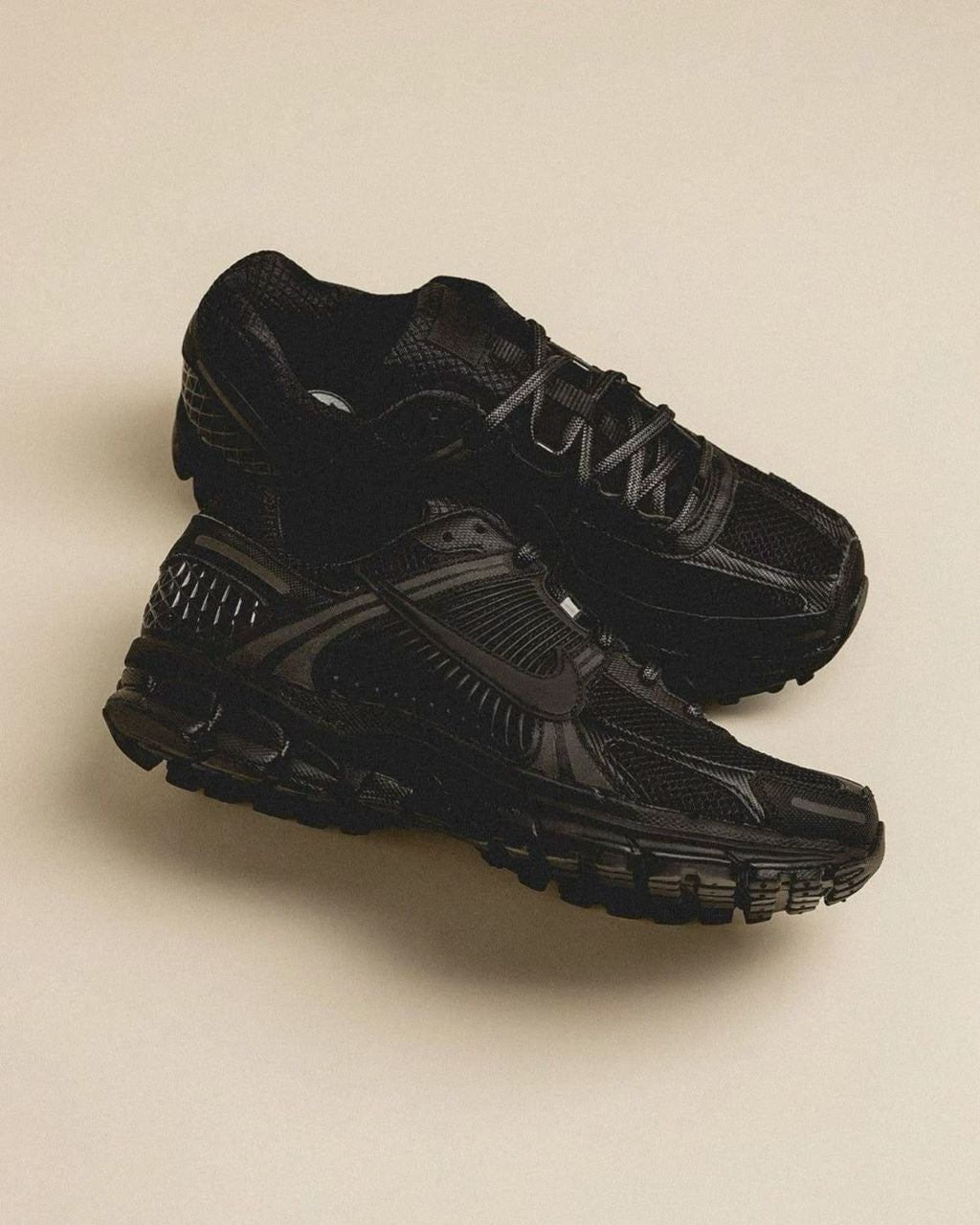 Nike Vomero 5 full black