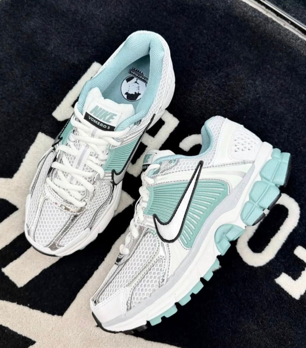 Nike Vomero 5 gris vert
