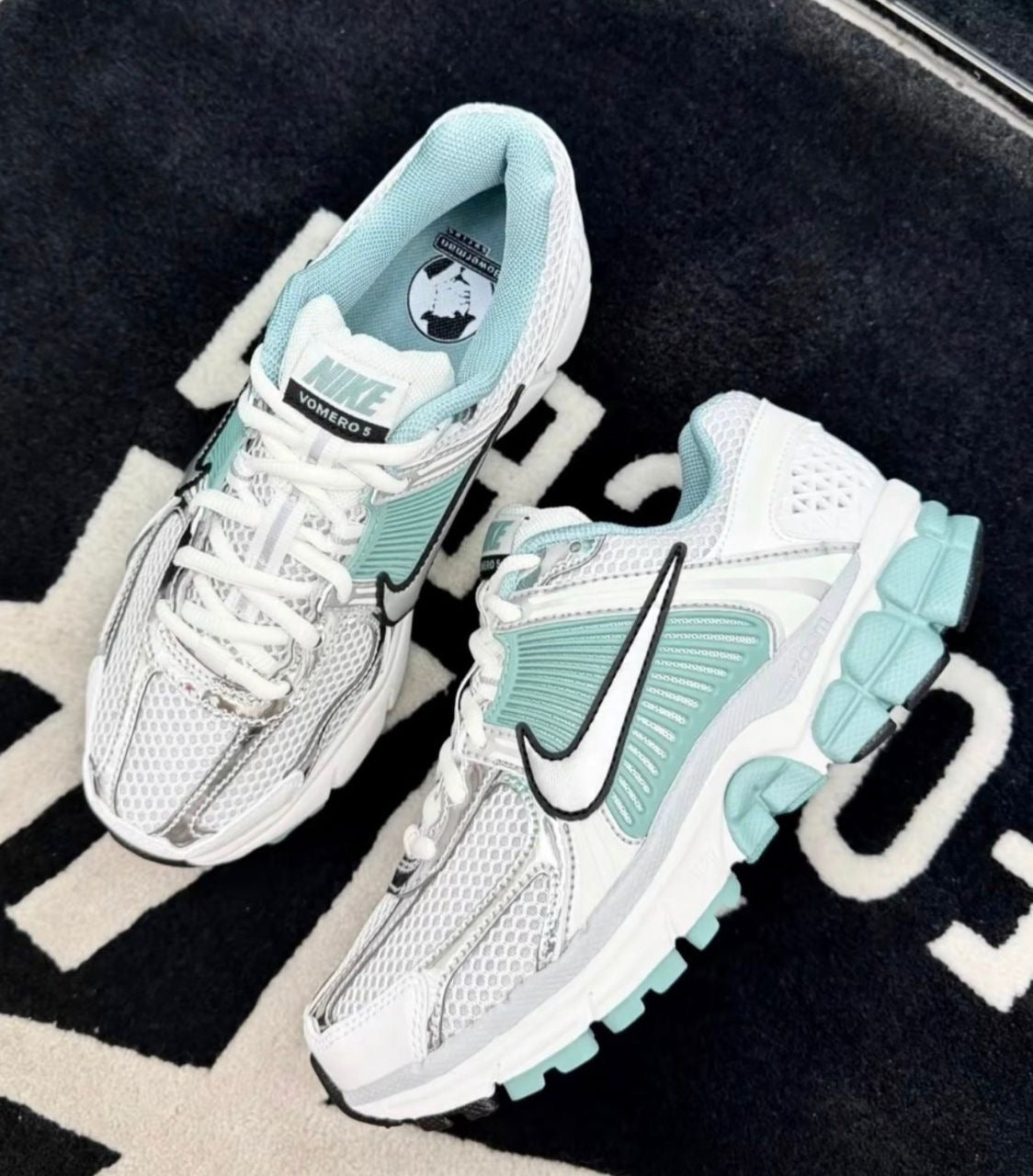 Nike Vomero 5 gris vert
