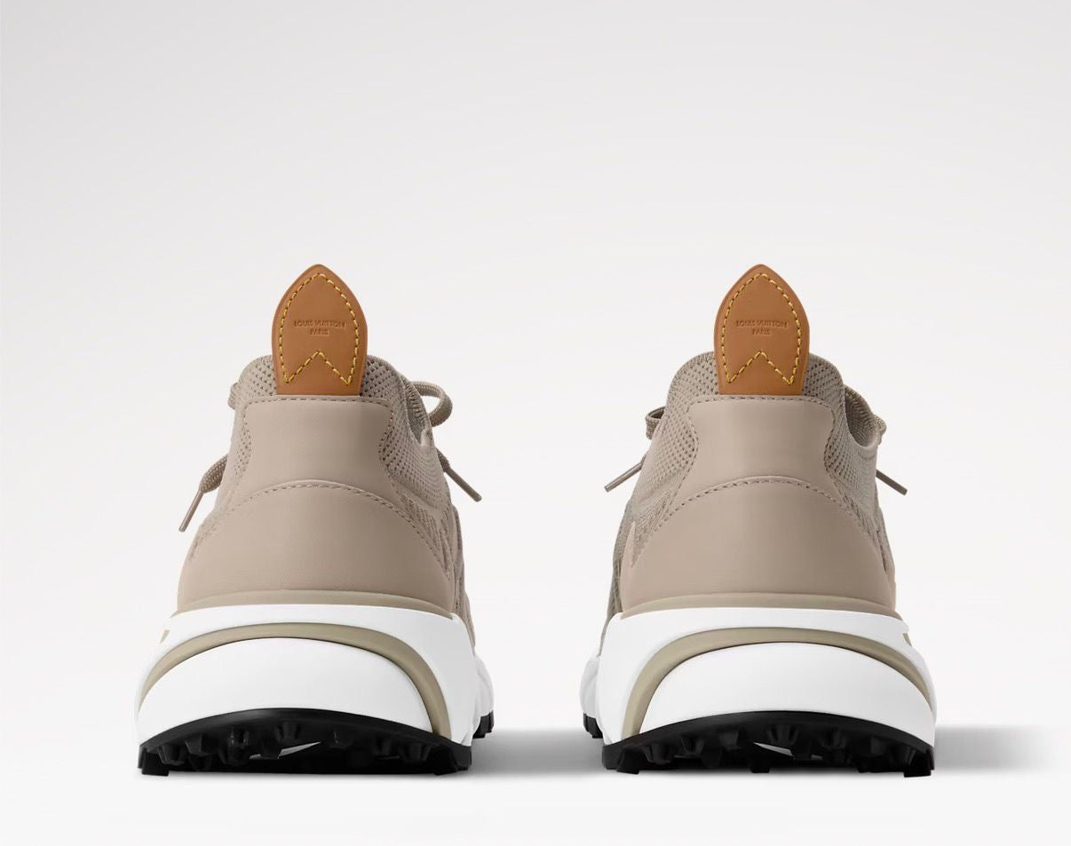 LUIS VITTON RUNNER TATIC beige