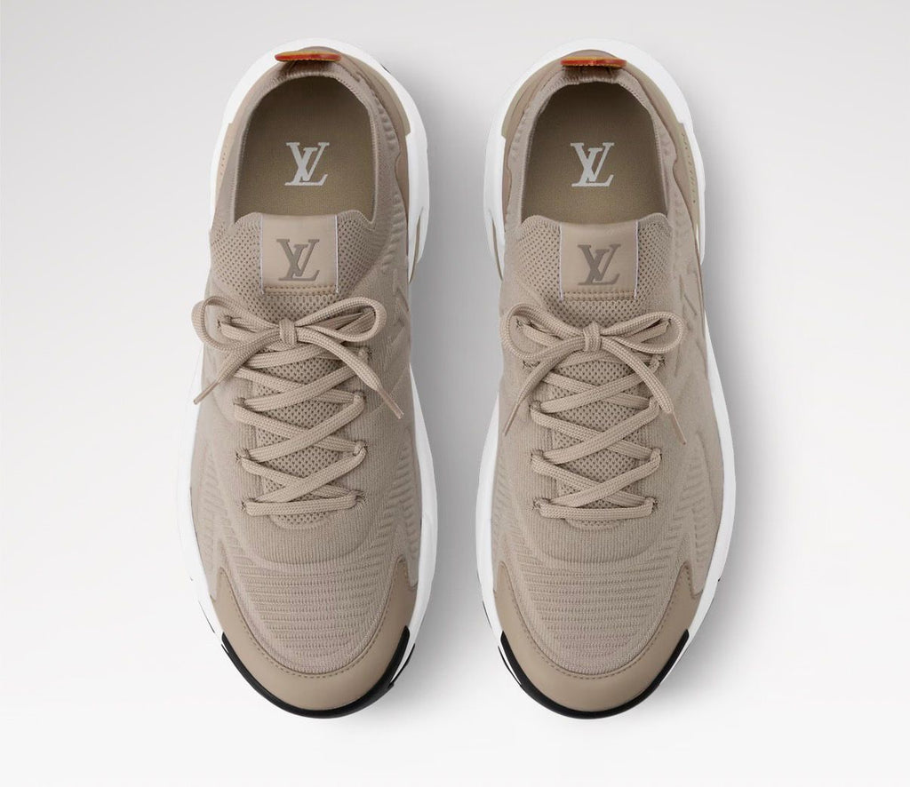 LUIS VITTON RUNNER TATIC beige