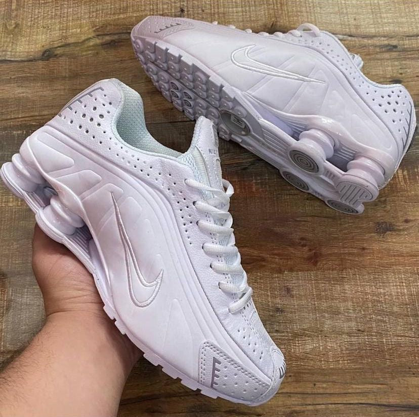 Nike shox R4 blanc