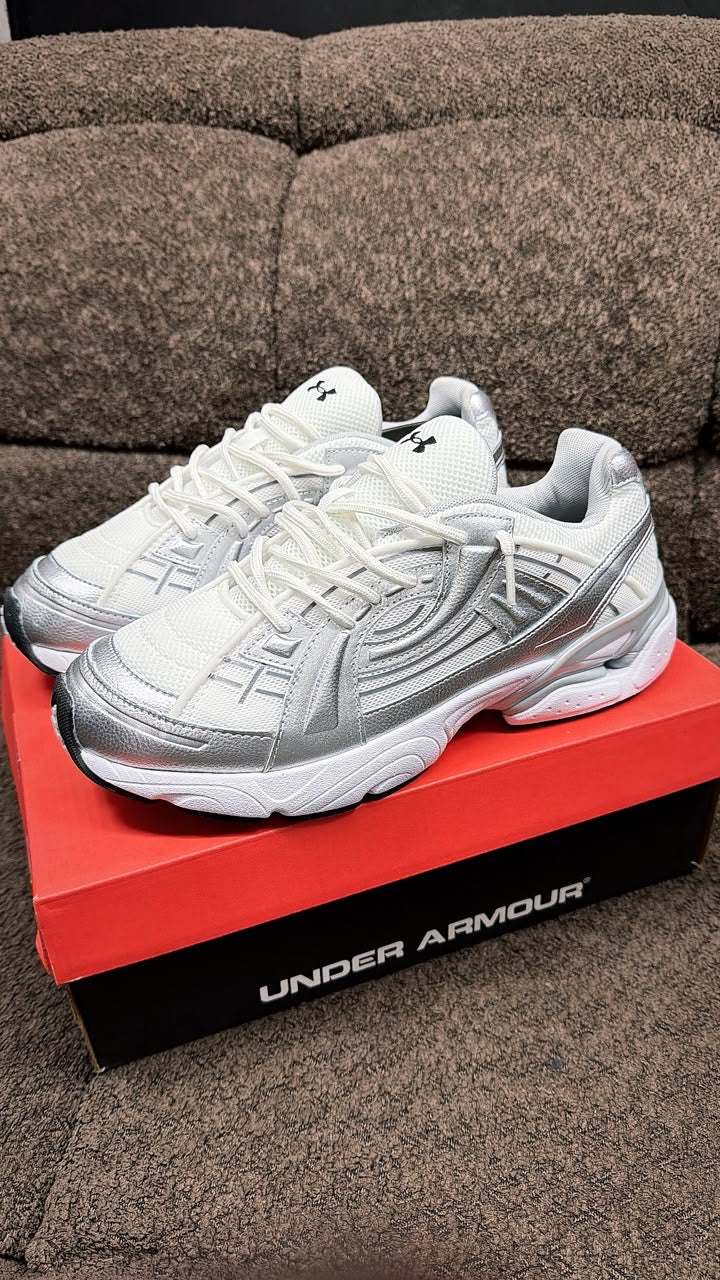 Under armor sola blanc metallic