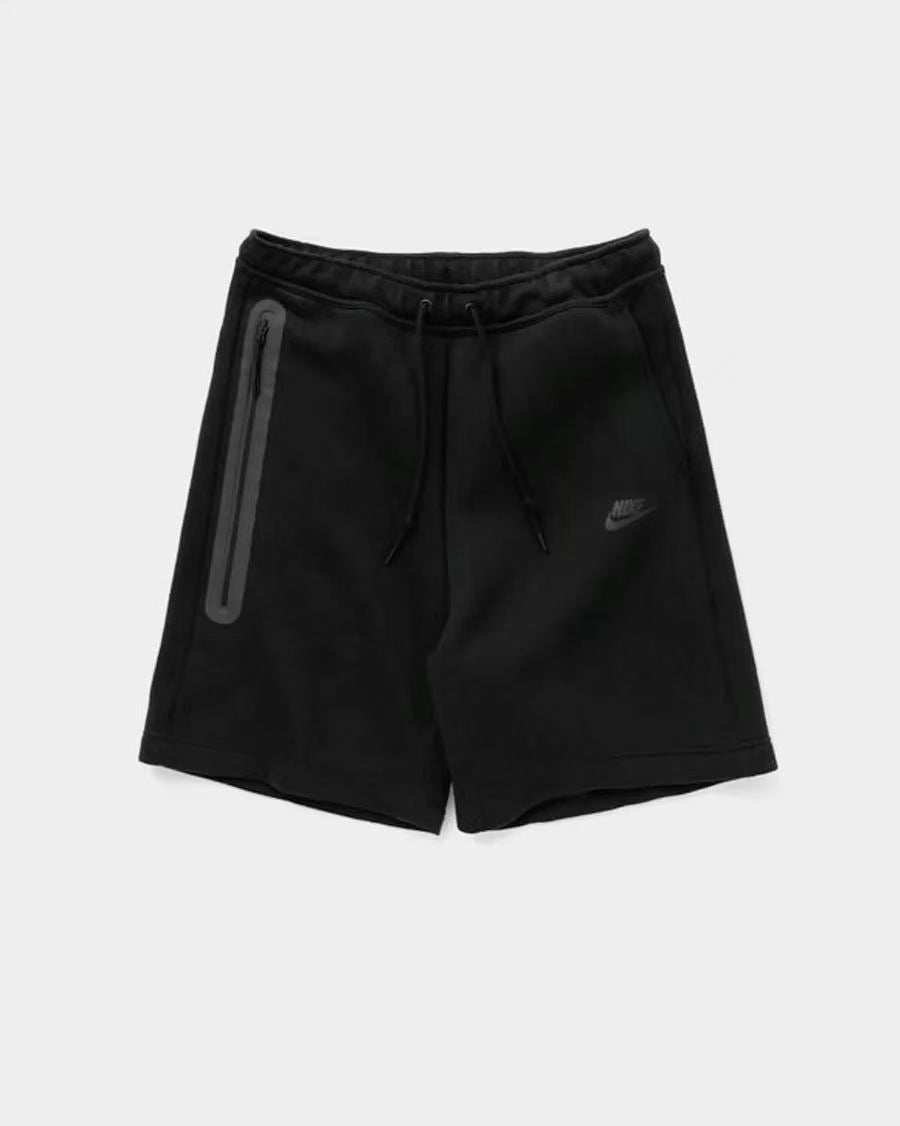 Short Nike tech noir