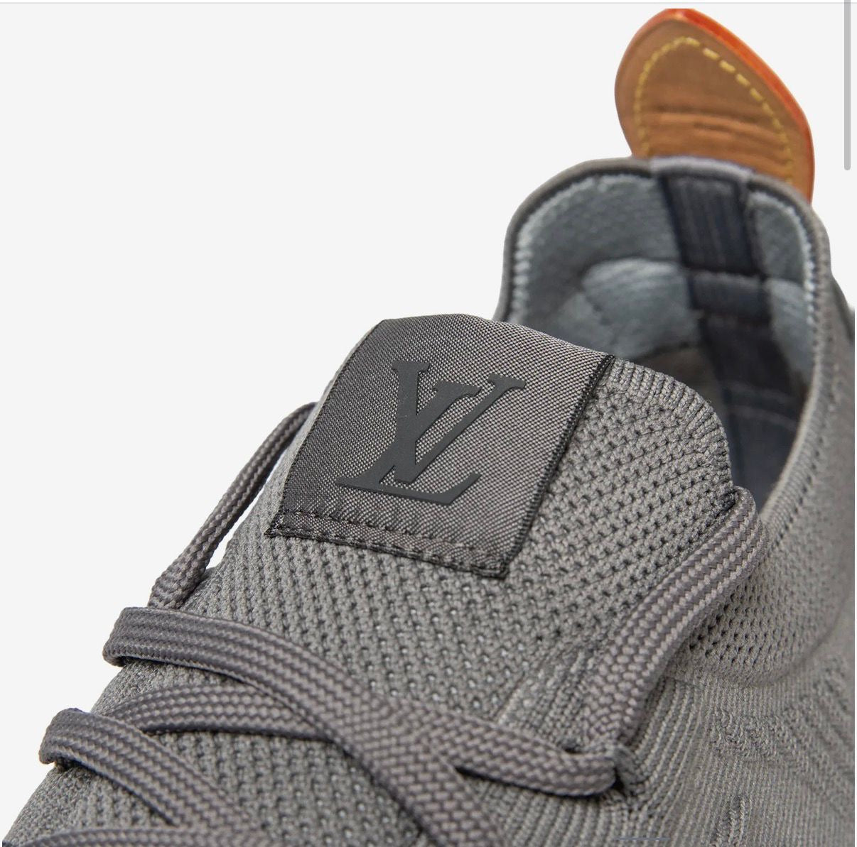 LUIS VITTON RUNNER TATIC Gris